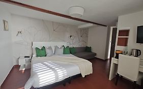Villa Greta Hotel Rooms & Suites