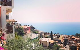 Villa Greta Hotel Rooms & Suites